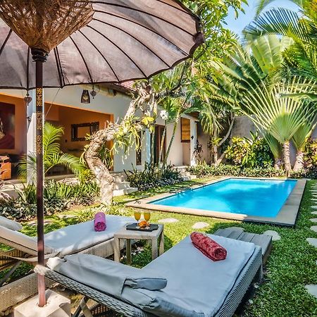 Villa Bisi Seminyak  Ngoại thất bức ảnh