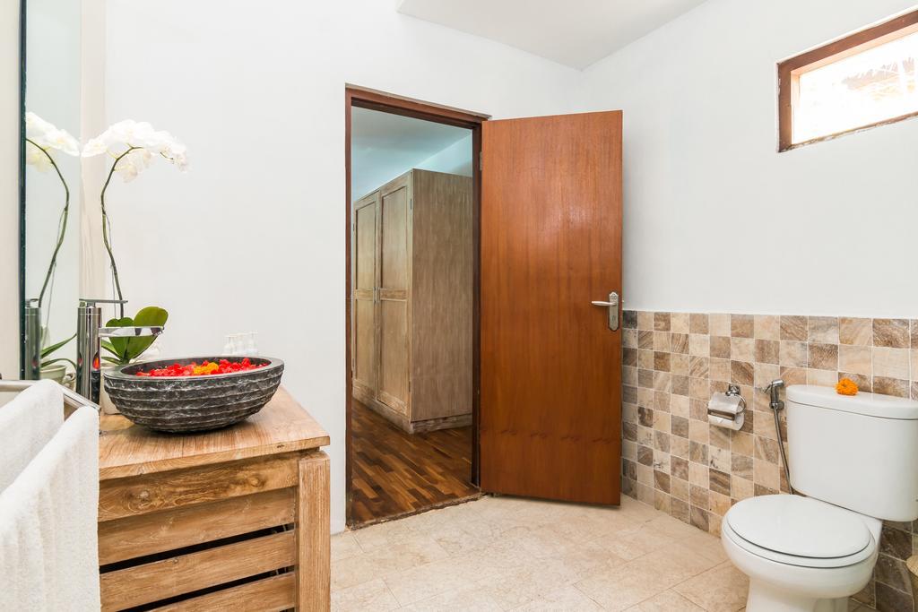 Villa Bisi Seminyak  Ngoại thất bức ảnh