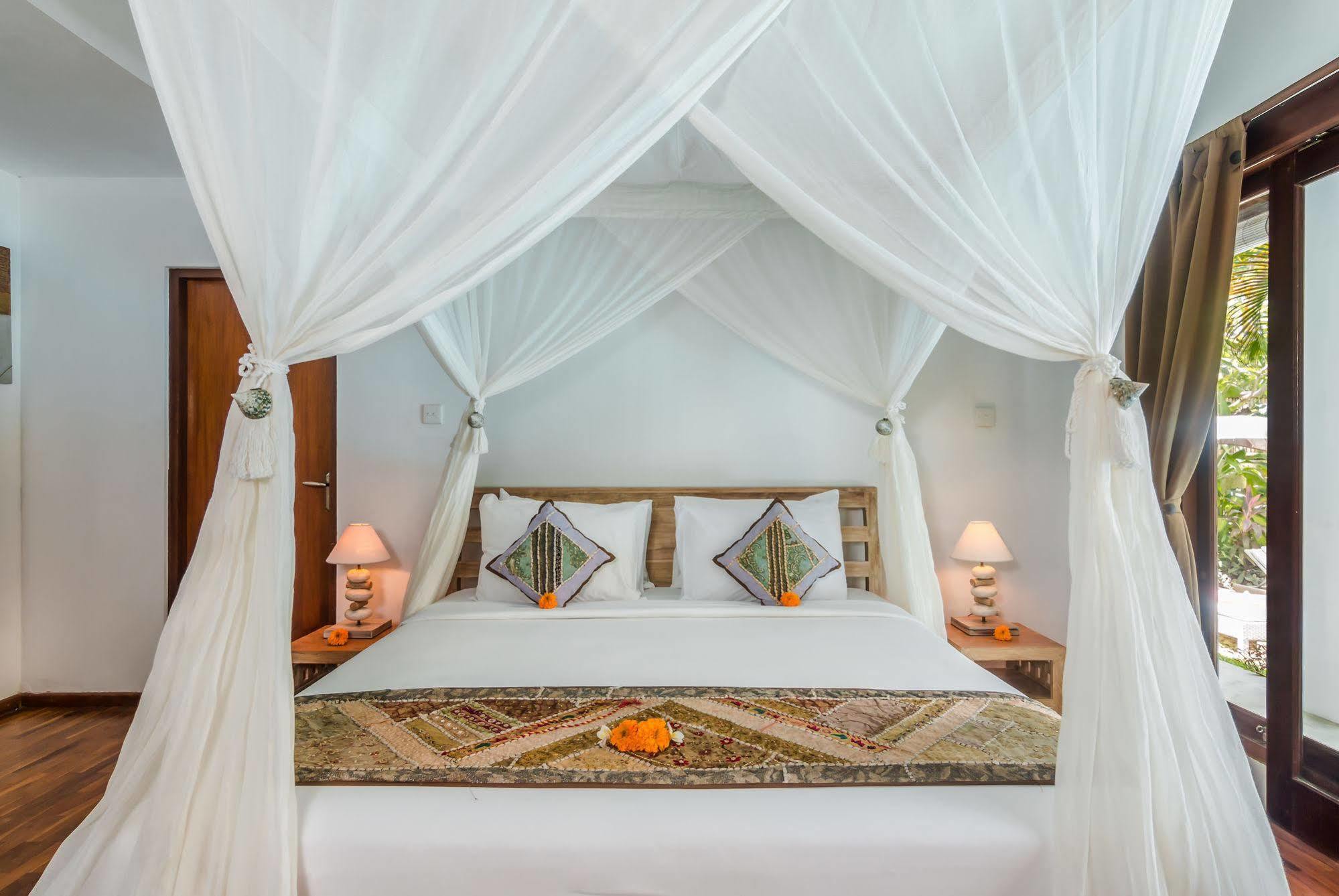 Villa Bisi Seminyak  Ngoại thất bức ảnh