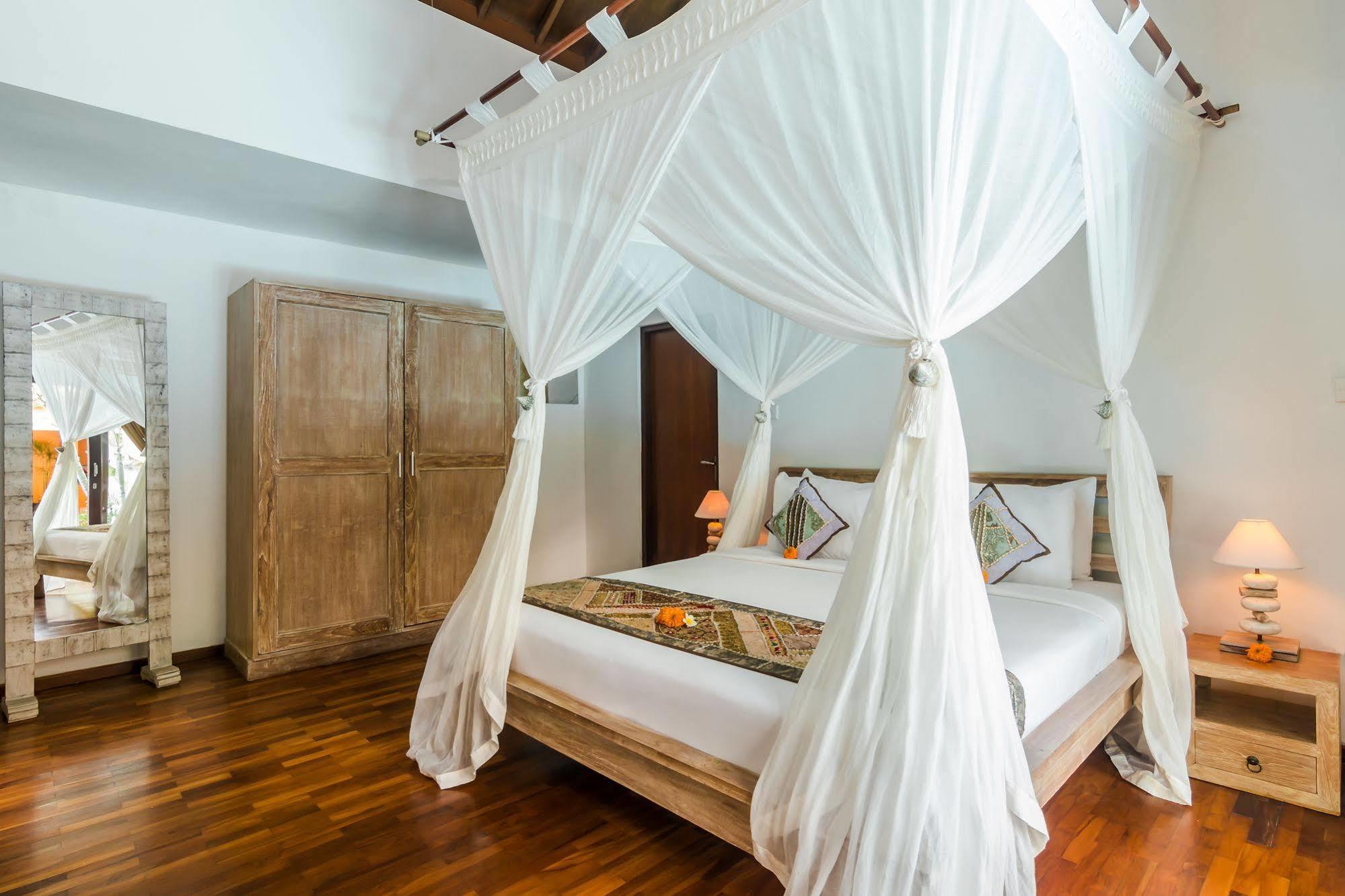 Villa Bisi Seminyak  Ngoại thất bức ảnh