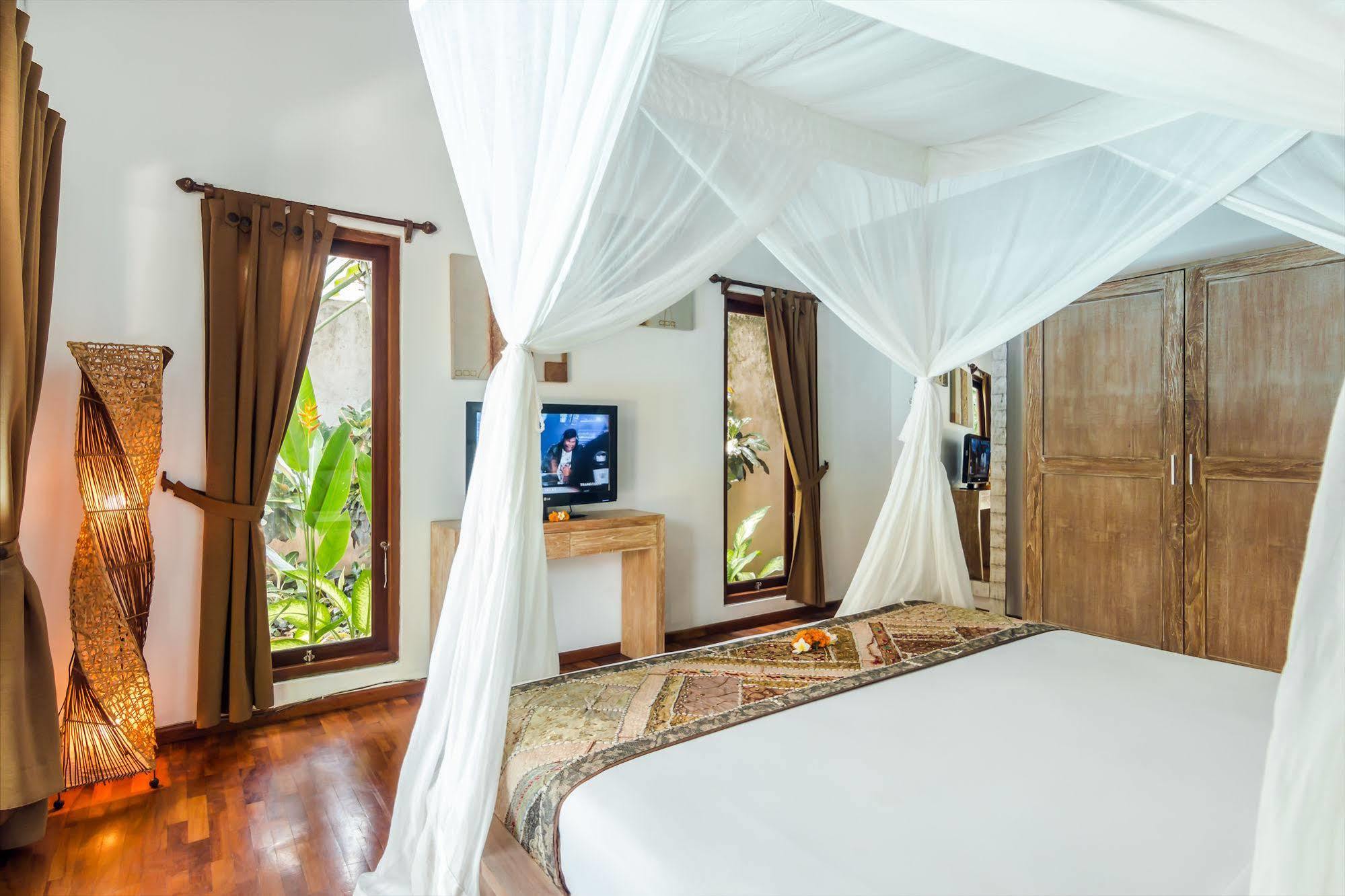 Villa Bisi Seminyak  Ngoại thất bức ảnh