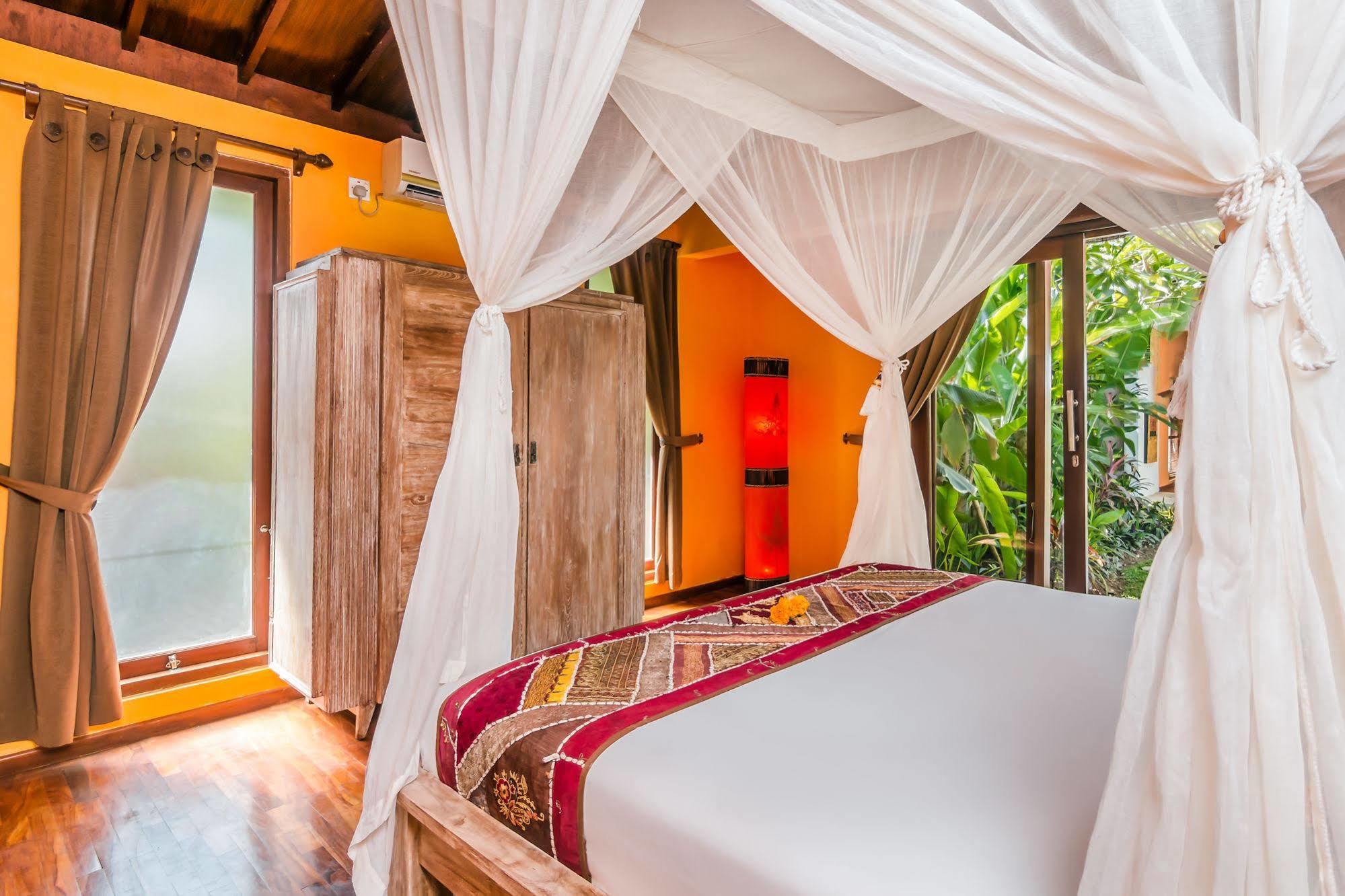 Villa Bisi Seminyak  Ngoại thất bức ảnh