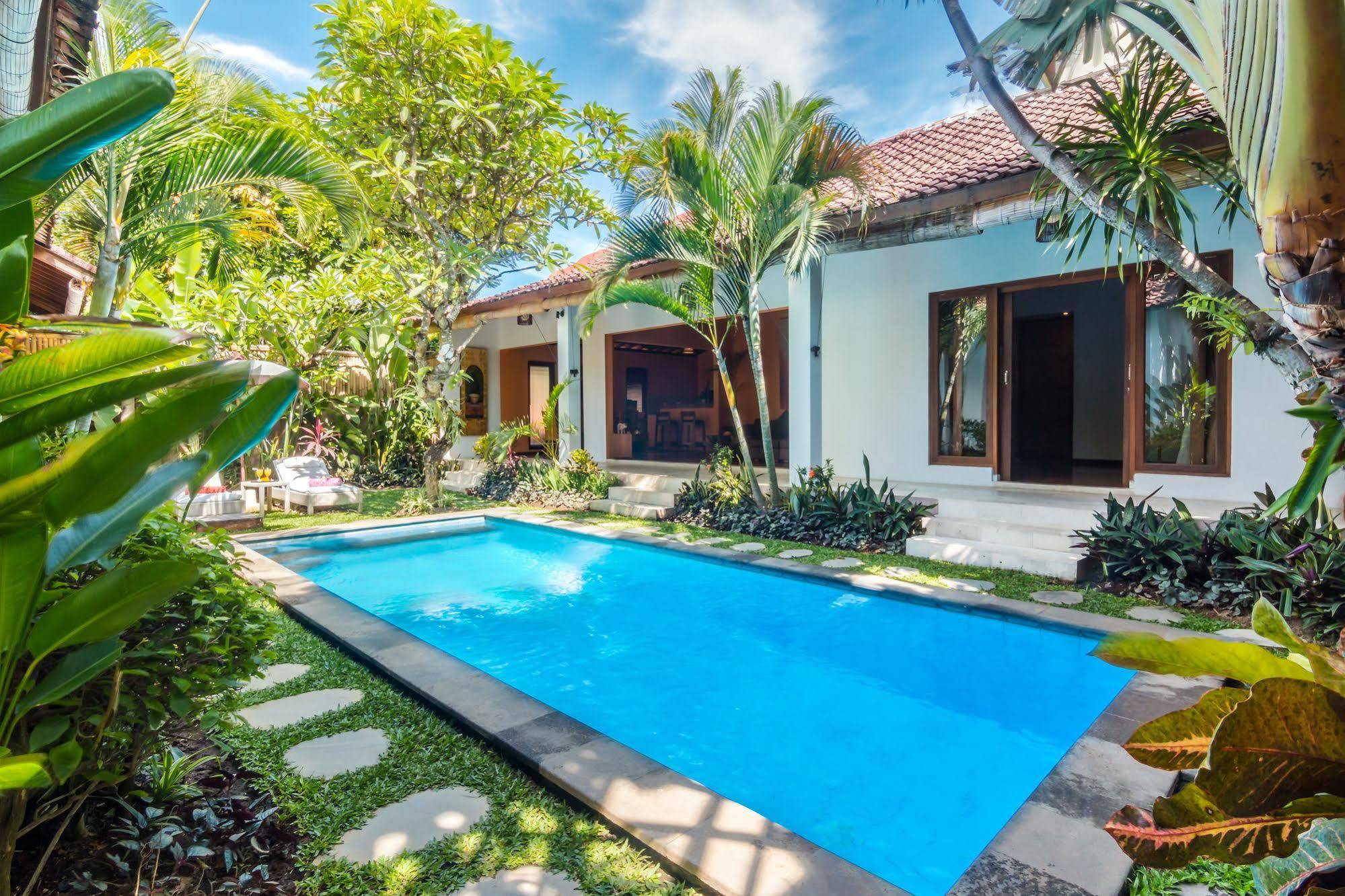 Villa Bisi Seminyak  Ngoại thất bức ảnh